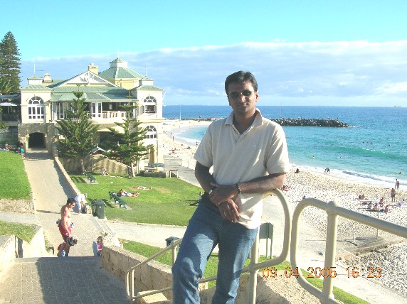Me_BeachBuilding.JPG